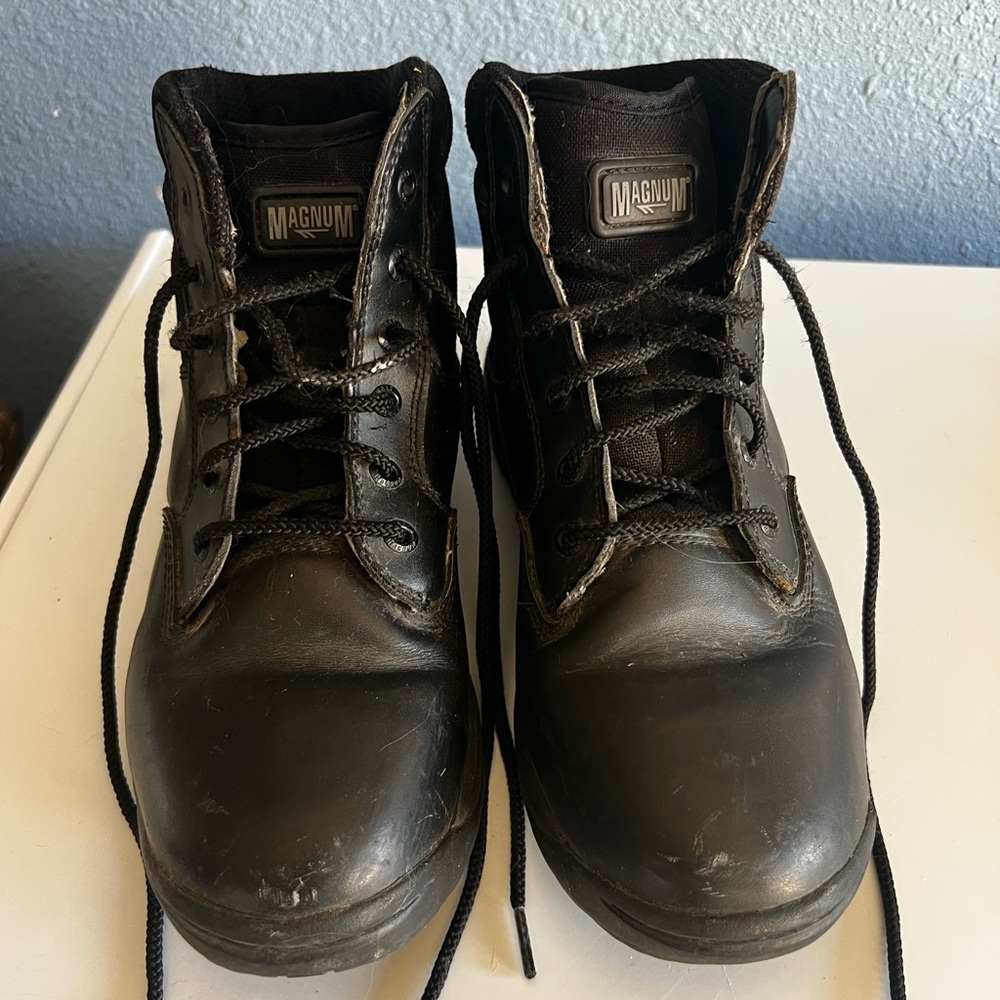 Magnum women’s black Boots